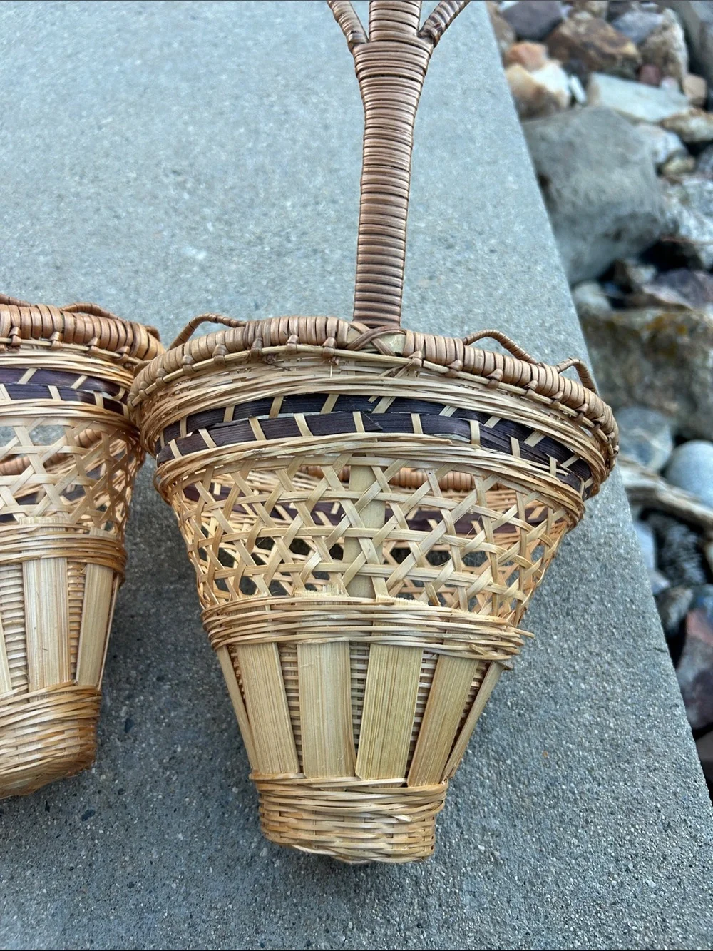 VTG Wall Pocket Woven Hanging Basket Canning beautiful